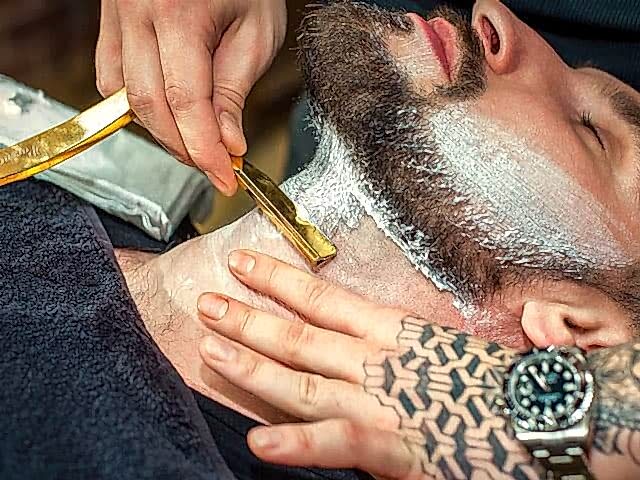 Королевское Бритьё в Oldboy Barbershop: Бритьё опасной бритвой